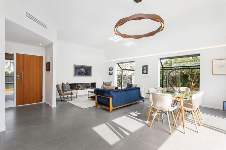 Photo of property in 48 Weka Street, Fendalton, Christchurch, 8041