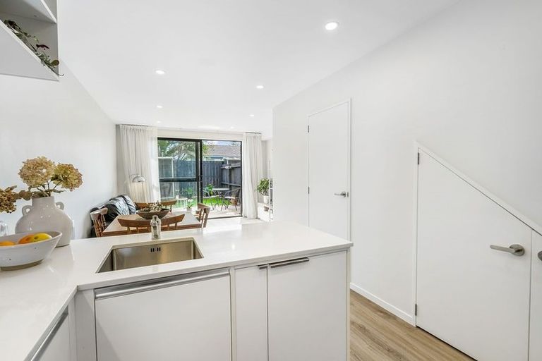 Photo of property in 35 Ivy Nola Way, Henderson, Auckland, 0612