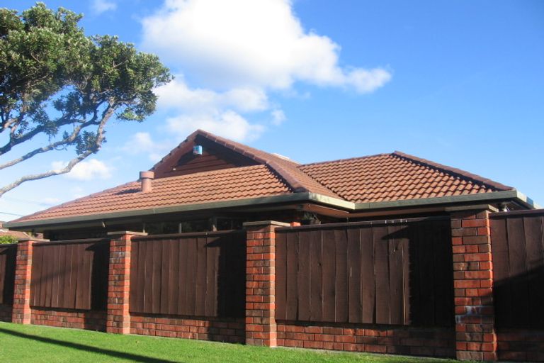 Photo of property in 30 Vincent Street, Waterloo, Lower Hutt, 5011