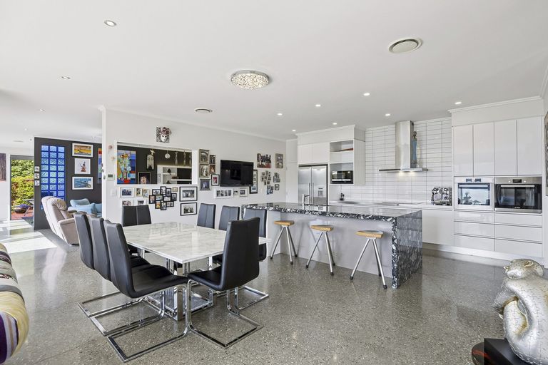 Photo of property in 28 Barling Street, Macandrew Bay, Dunedin, 9014