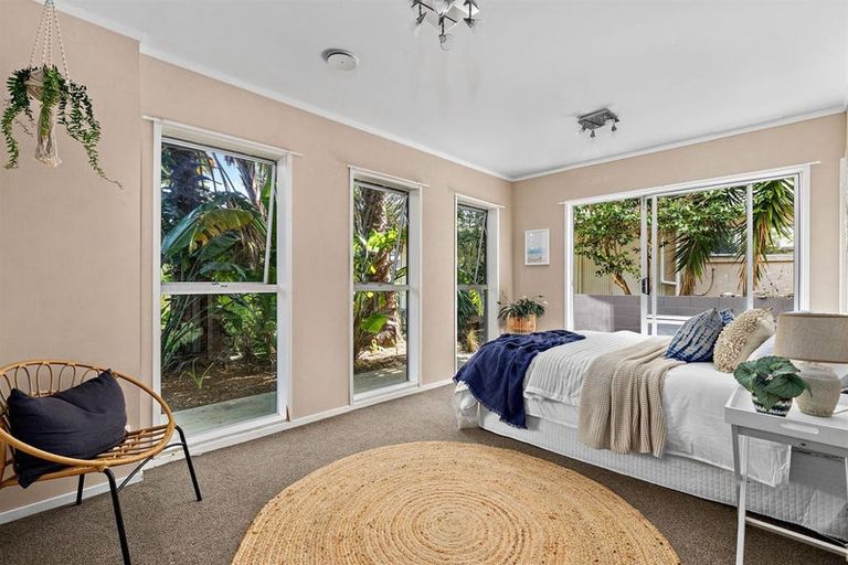 Photo of property in 22 Coromandel Crescent, Mairangi Bay, Auckland, 0630