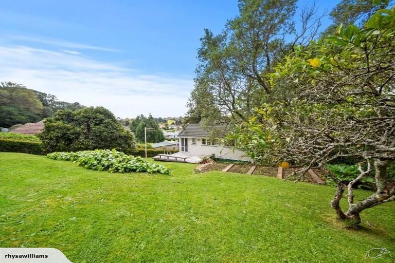 Photo of property in 60 Glenpark Avenue, Frankleigh Park, New Plymouth, 4310