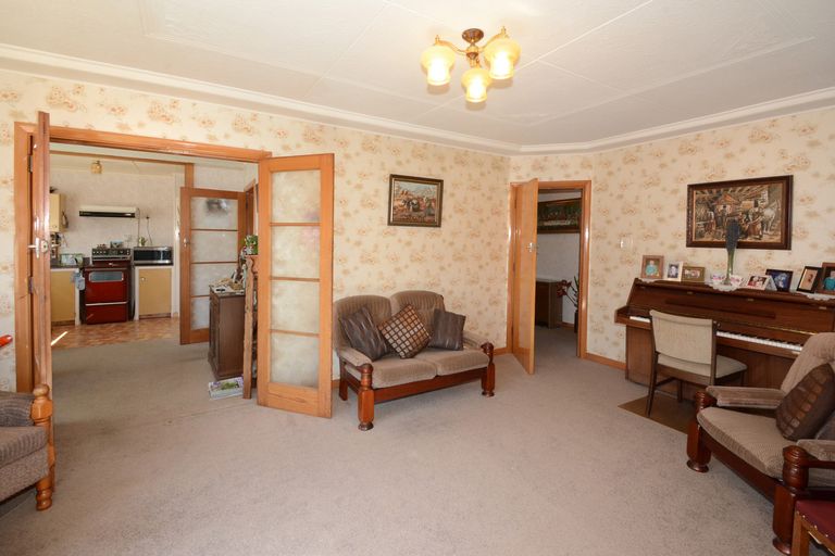 Photo of property in 141 Macandrew Road, South Dunedin, Dunedin, 9012