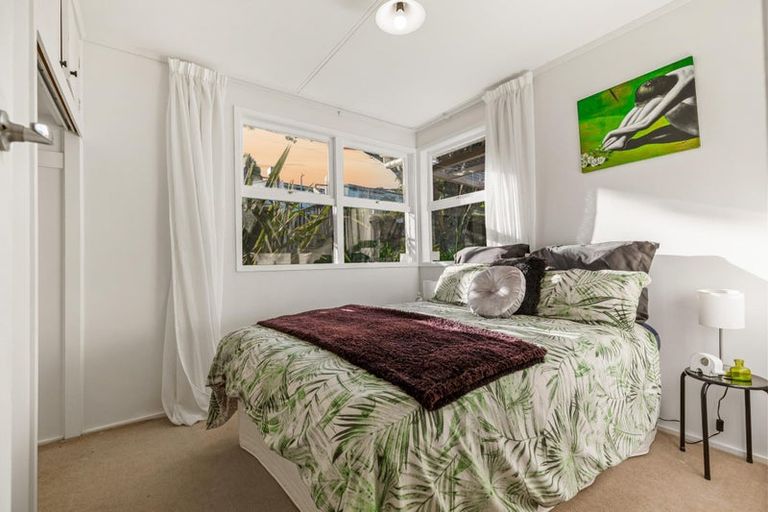 Photo of property in 317 Don Buck Road, Massey, Auckland, 0614