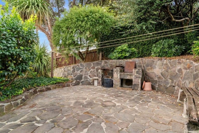 Photo of property in 2 Ajax Place, Welcome Bay, Tauranga, 3112