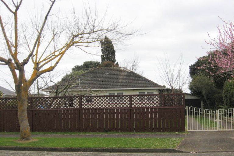 Photo of property in 3 Princes Street, Levin, 5510