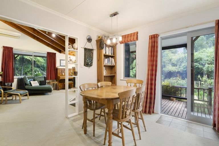 Photo of property in 256 Waingongoro Road, Cardiff, Stratford, 4391