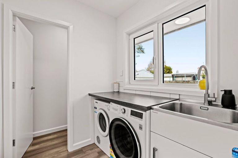 Photo of property in 40 Pembroke Street, Avondale, Christchurch, 8061
