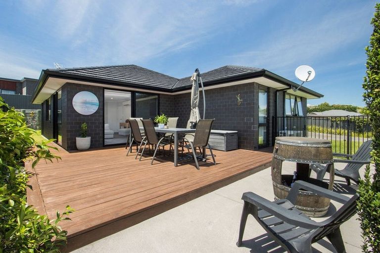 Photo of property in 5 Moss Lane, Omokoroa, 3114