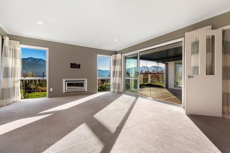 Photo of property in 16 Forest Heights, Wanaka, 9305