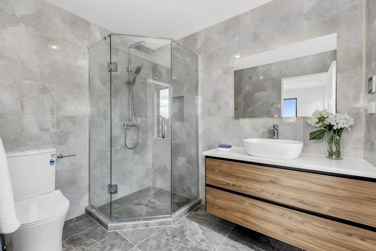 Photo of property in 6 Bendridge Street, Flat Bush, Auckland, 2019