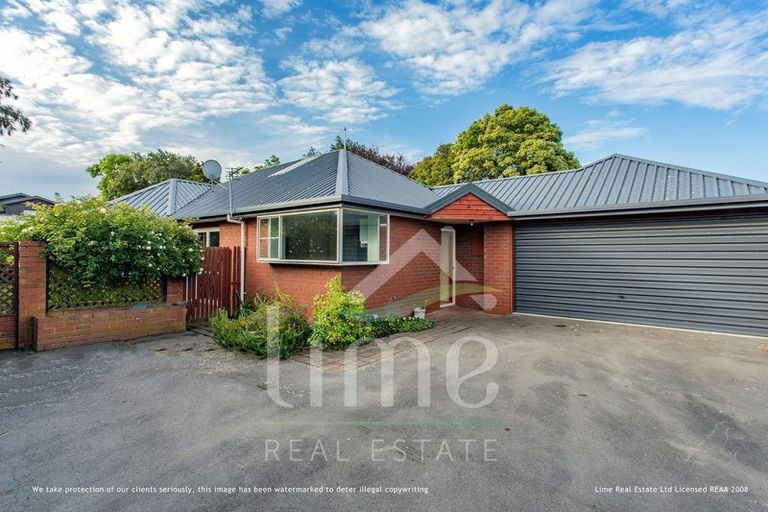 Photo of property in 23 Somerfield Street, Somerfield, Christchurch, 8024
