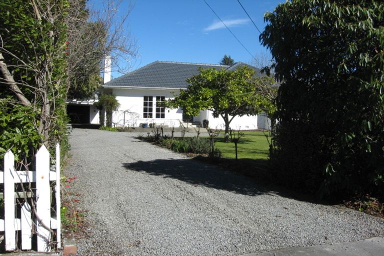 Photo of property in 22 Kuratawhiti Street, Greytown, 5712