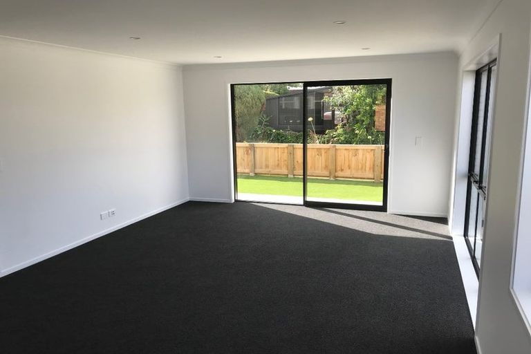 Photo of property in 12c Dawn Place, Te Atatu South, Auckland, 0610
