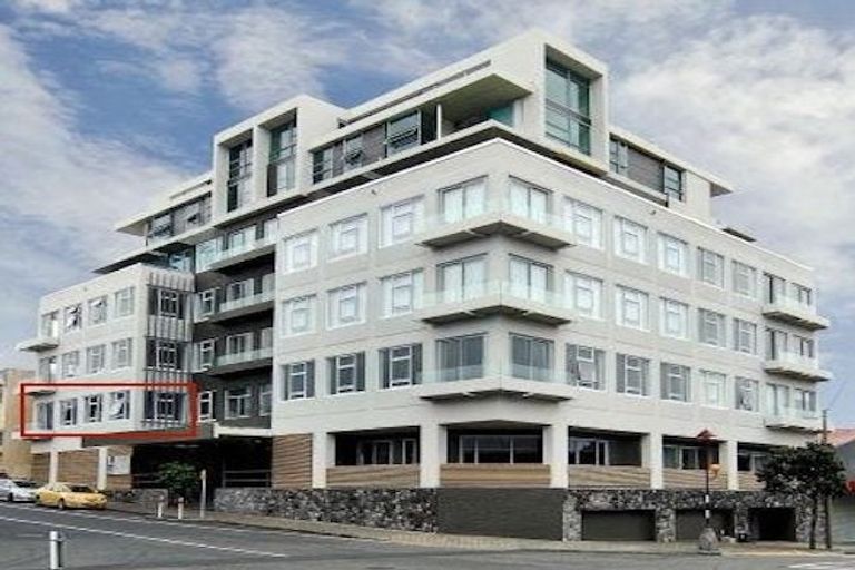 Photo of property in 22 Liardet Apartments, 22 Liardet Street, New Plymouth, 4310