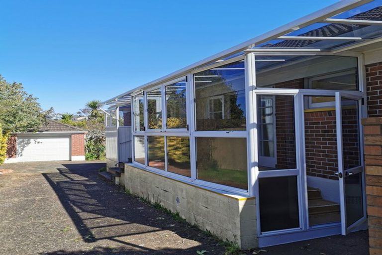 Photo of property in 44 Grove Road, Papakura, 2110