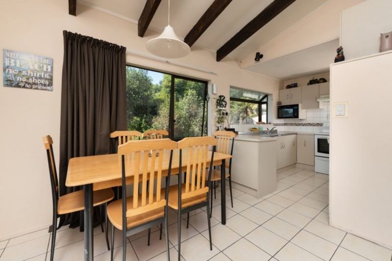 Photo of property in 6a Cumberland Crescent, Welcome Bay, Tauranga, 3112