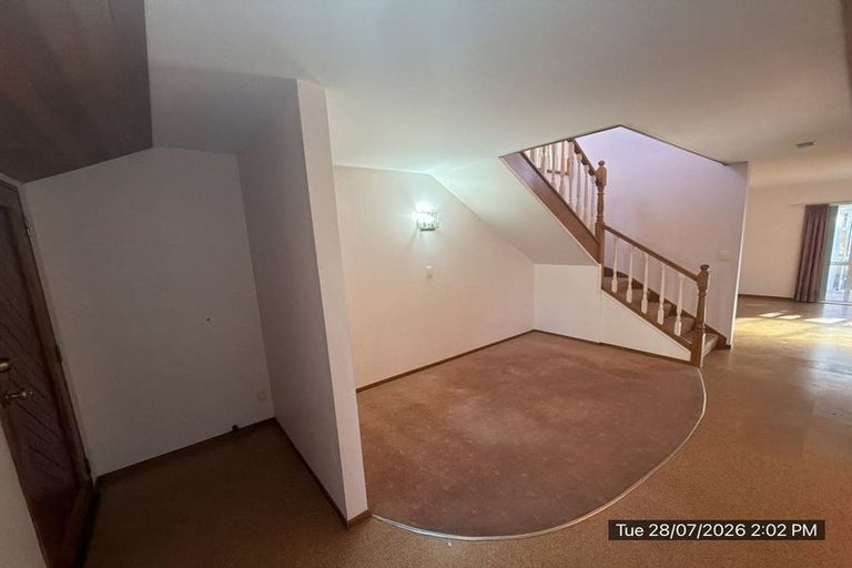 Photo of property in 75 Totara Crescent, Woburn, Lower Hutt, 5011