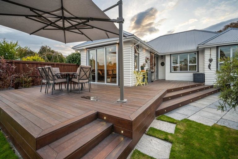 Photo of property in 137 Harris Crescent, Papanui, Christchurch, 8053