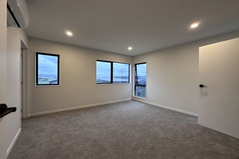 Photo of property in 28 Clara Road, Silverdale, 0932