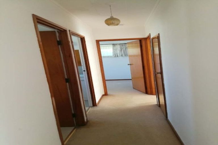 Photo of property in 26 Salamanca Road, Sunnynook, Auckland, 0620