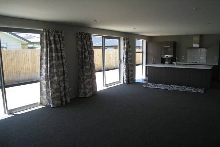 Photo of property in 92 Beaumont Drive, Rolleston, 7614