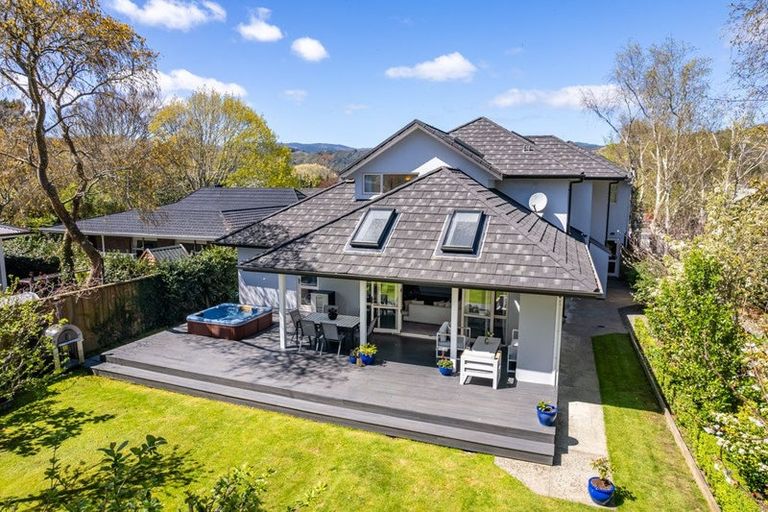 Photo of property in 355 Fergusson Drive, Heretaunga, Upper Hutt, 5018