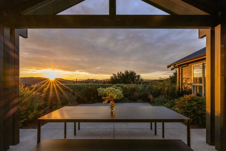 Photo of property in 22 Heipipi Drive, Eskdale, Napier, 4182