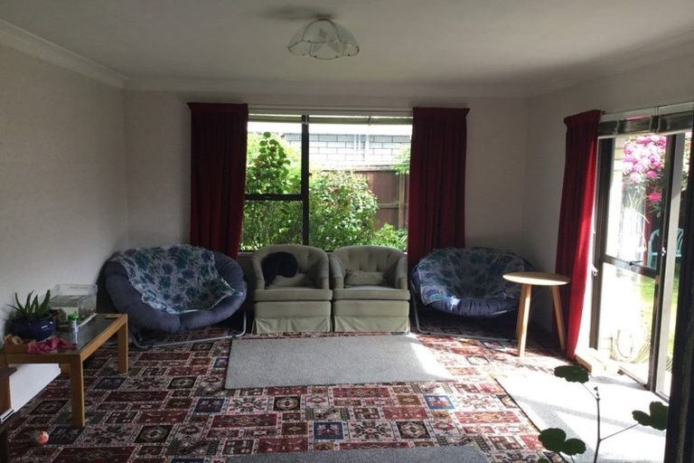 Photo of property in 2/1 Iona Place, Sockburn, Christchurch, 8042