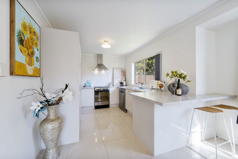 Photo of property in 16 Munroe Road, Ranui, Auckland, 0612