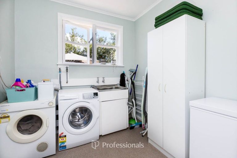 Photo of property in 58 Heretaunga Square, Silverstream, Upper Hutt, 5019