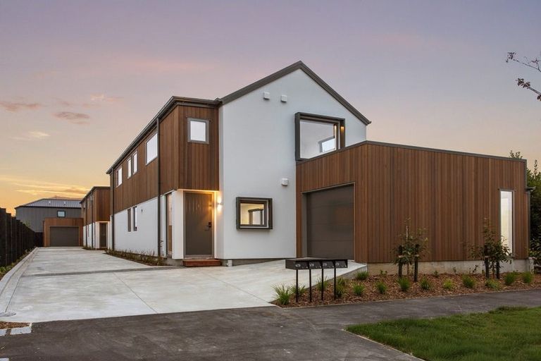 Photo of property in 39 Woodville Street, Leeston, 7632