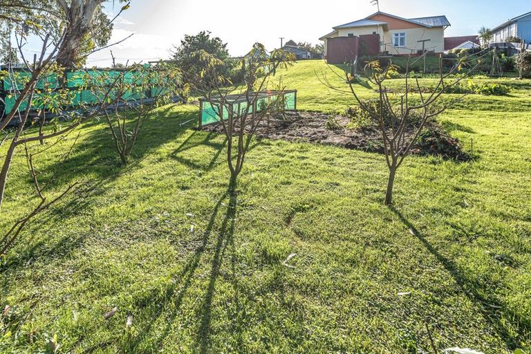 Photo of property in 25 Brassey Street, Waverley, 4510