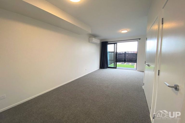 Photo of property in 82 Manarini Road, Westgate, Auckland, 0614