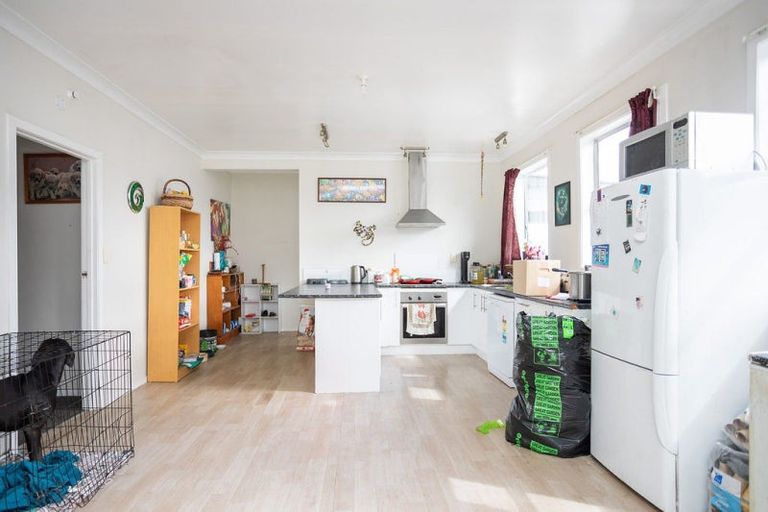 Photo of property in 13 Waterloo Street, Dannevirke, 4930