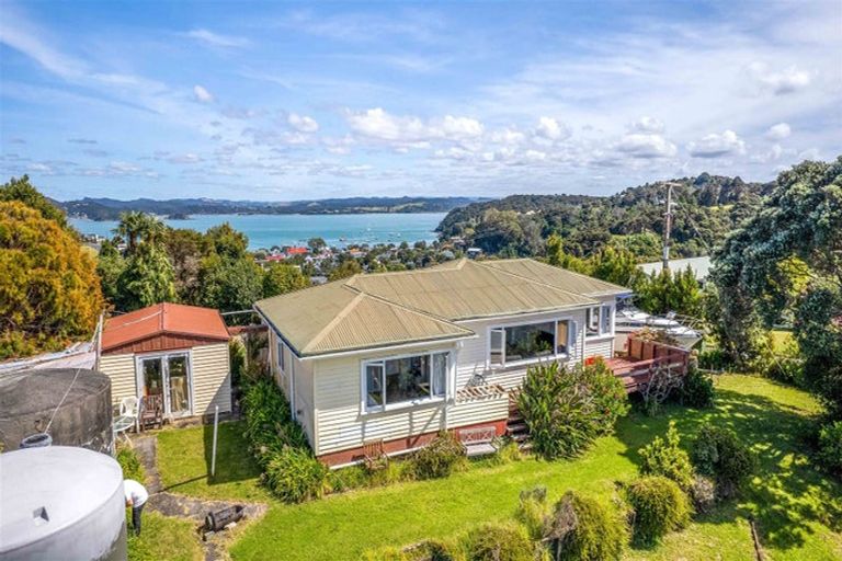 Photo of property in 34 Oneroa Road, Russell, 0202