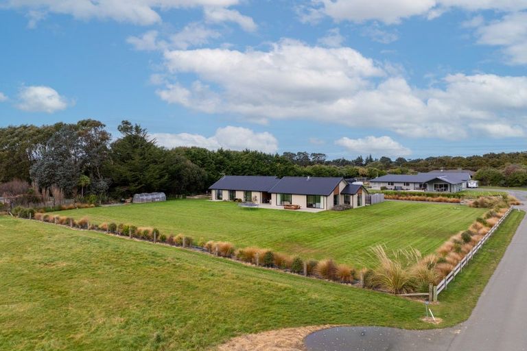 Photo of property in 111 Blairlogie Close, Otatara, Invercargill, 9879