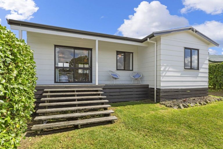 Photo of property in 46 Wallis Street, Raglan, 3225