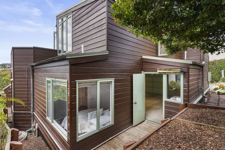 Photo of property in 1/85 Castor Bay Road, Castor Bay, Auckland, 0620