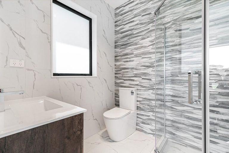 Photo of property in 16 Captain Rings Drive, Papakura, 2110