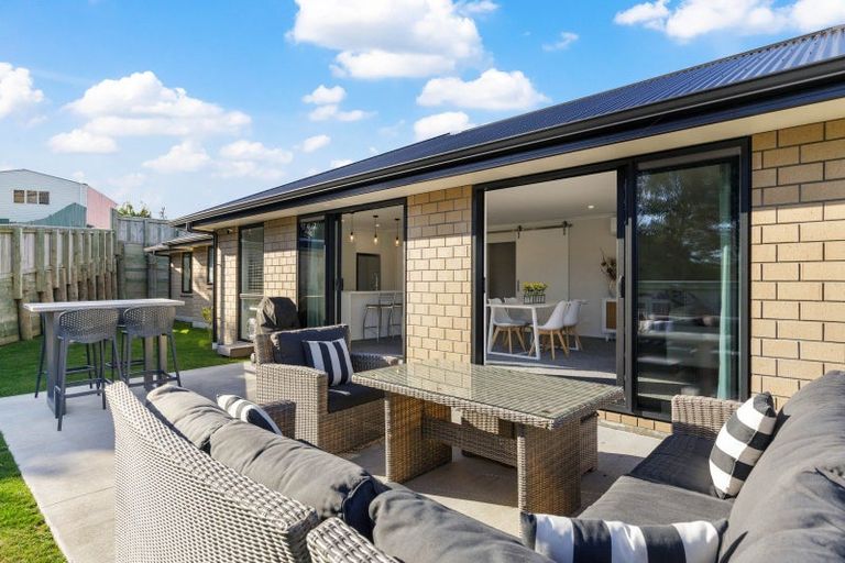 Photo of property in 8 Manakohi Street, Spotswood, New Plymouth, 4310