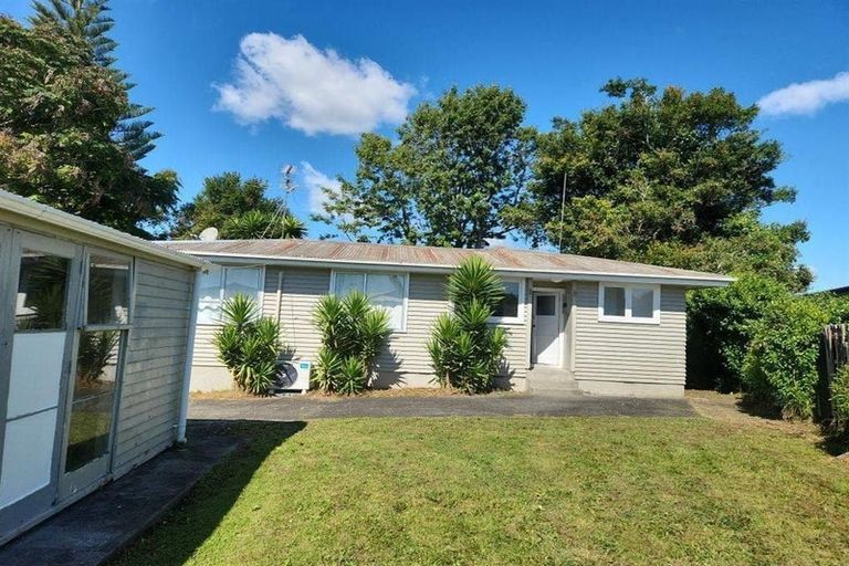 Photo of property in 11 Eastburn Street, Papakura, 2110