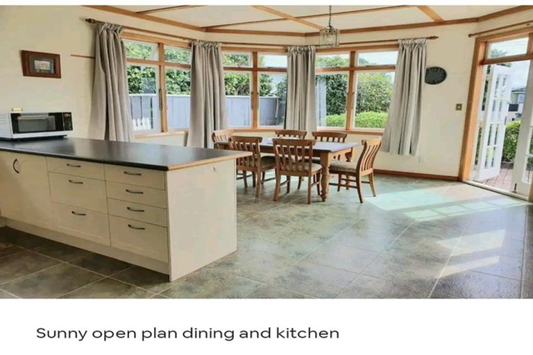 Photo of property in 8 Fox Street, Opunake, 4616