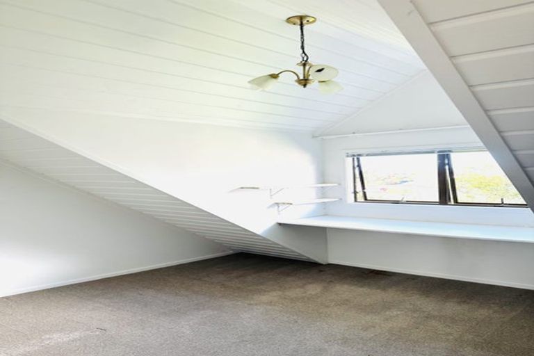 Photo of property in 13 Tatyana Place, Massey, Auckland, 0614