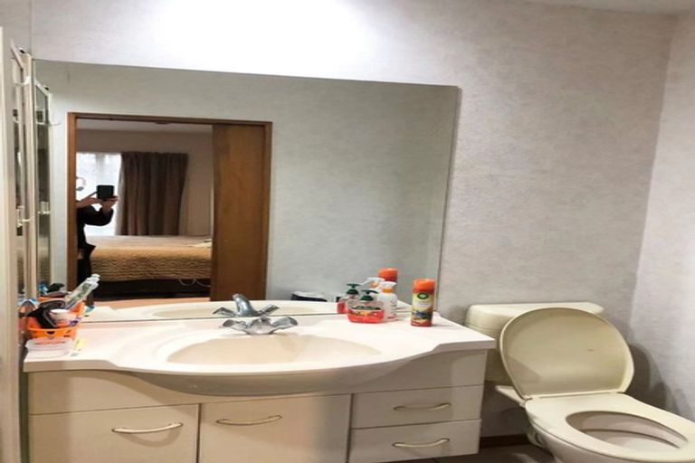 Photo of property in 71a Harris Crescent, Papanui, Christchurch, 8053