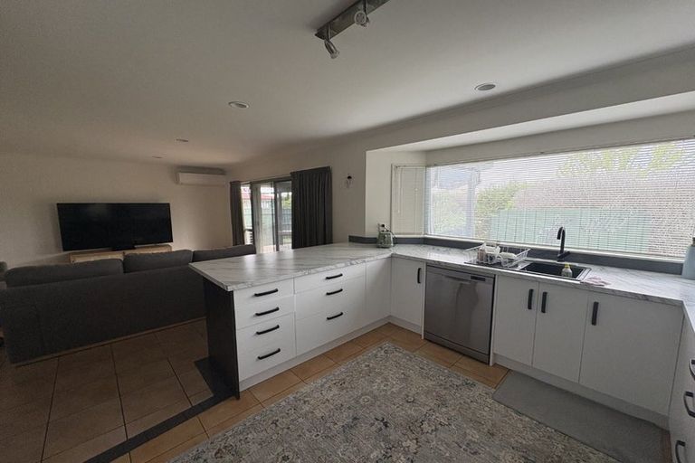 Photo of property in 13 Woodlands Drive, Havelock North, 4130