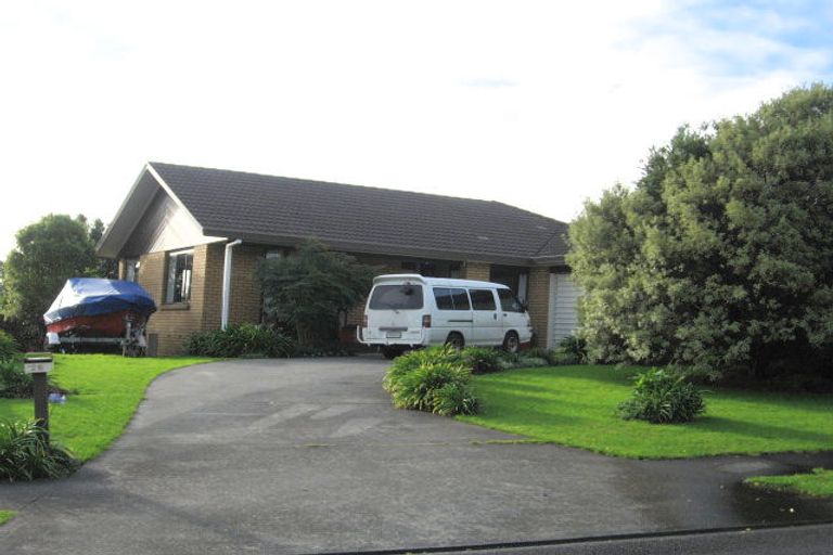 Photo of property in 26 Kuripaka Crescent, The Gardens, Auckland, 2105