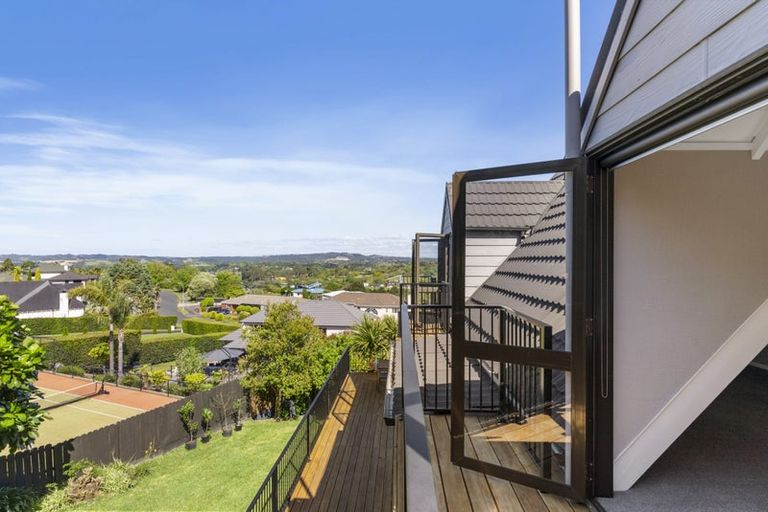 Photo of property in 133 Sandspit Road, Shelly Park, Auckland, 2014