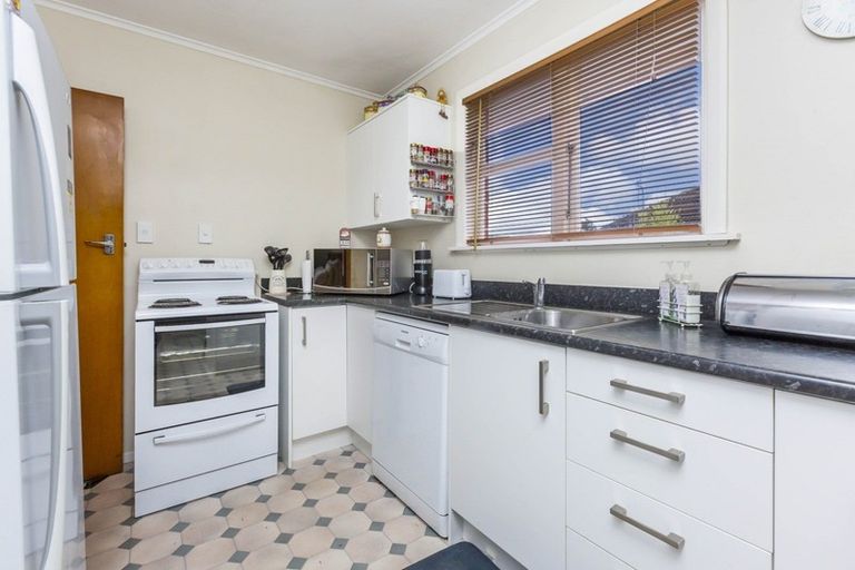 Photo of property in 53 Totara Park Road, Clouston Park, Upper Hutt, 5018