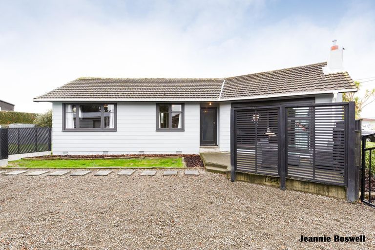 Photo of property in 29 Benmore Avenue, Cloverlea, Palmerston North, 4412